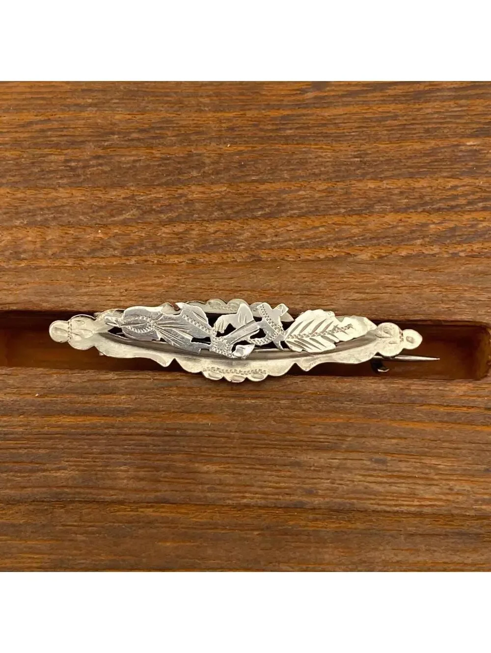 Antique Victorian Pearce & Thompson Birmingham Sterling Silver Bar Brooch.